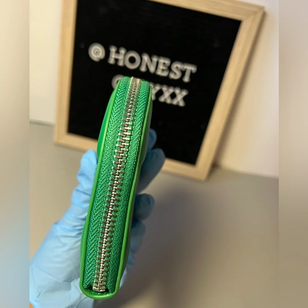 Telfar greenscreen wallet